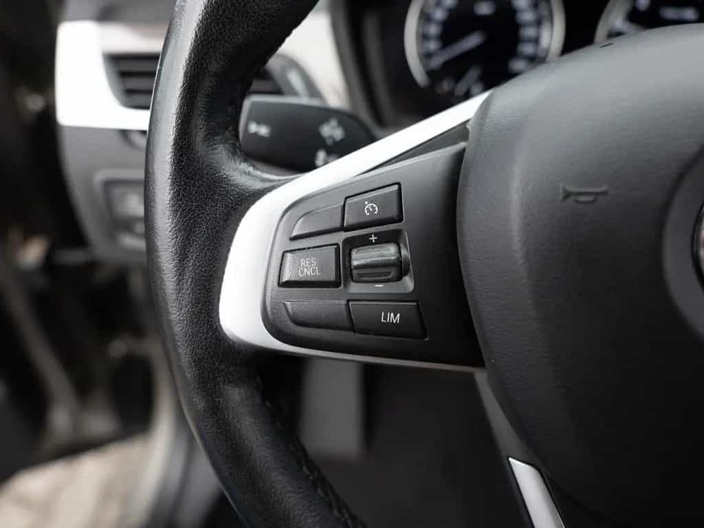BMW X1 sDrive 18i X-Line LED NAVI SHZ PDC KLIMA 12/2018-photo-22
