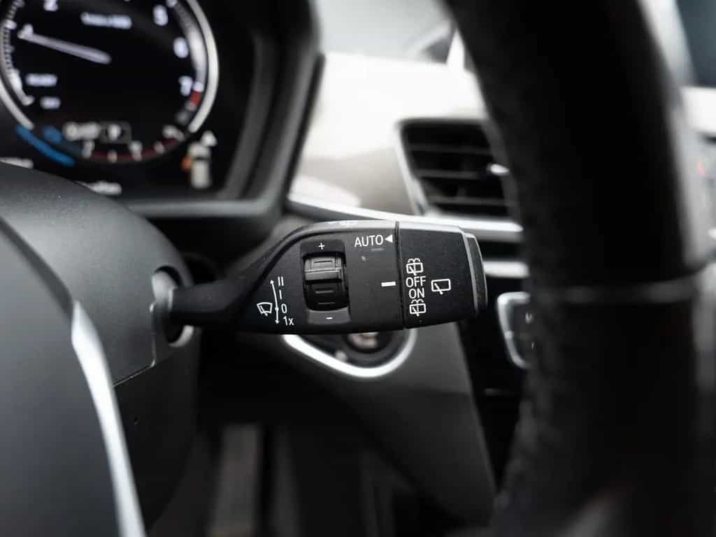 BMW X1 sDrive 18i X-Line LED NAVI SHZ PDC KLIMA 12/2018-photo-23
