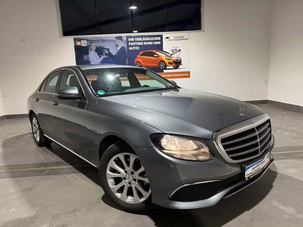 Mercedes-Benz E-Class 200 E Limousine 2.0 CGI NAVI+KAMERA+LEDER 07/2016-photo-1