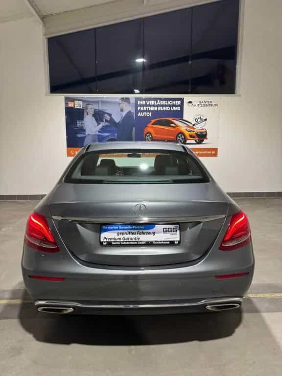 Mercedes-Benz E-Class 200 E Limousine 2.0 CGI NAVI+KAMERA+LEDER 07/2016-photo-4