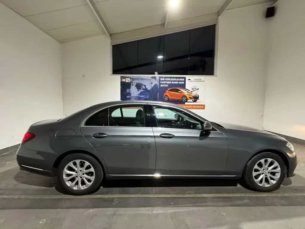 Mercedes-Benz E-Class 200 E Limousine 2.0 CGI NAVI+KAMERA+LEDER 07/2016-photo-5