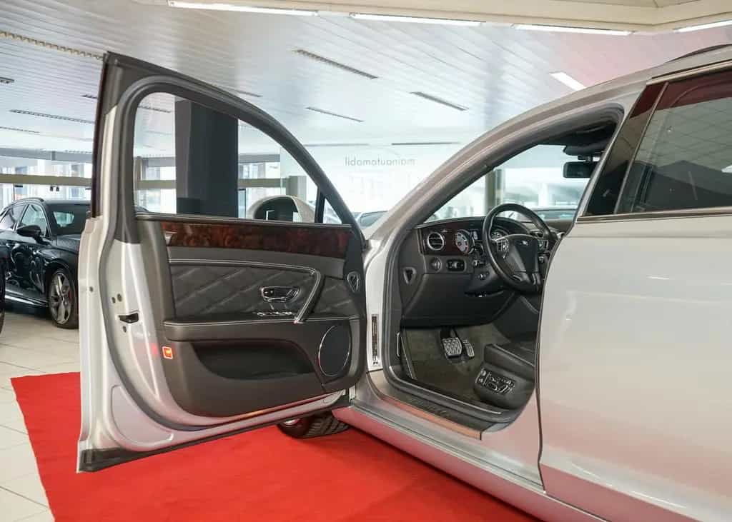 Bentley Flying Spur Mulliner v8 ACC Massage FondEntertai 03/2015-photo-15