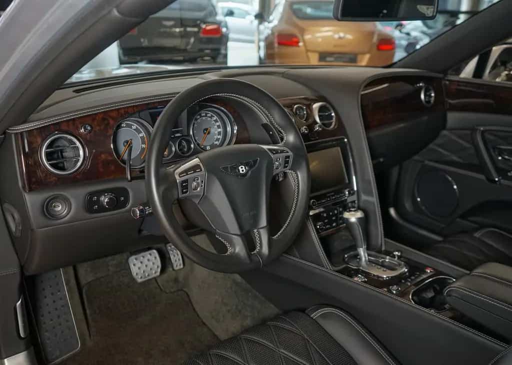 Bentley Flying Spur Mulliner v8 ACC Massage FondEntertai 03/2015-photo-21