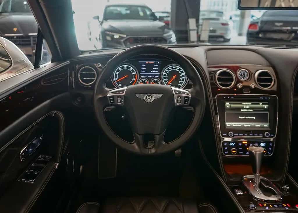 Bentley Flying Spur Mulliner v8 ACC Massage FondEntertai 03/2015-photo-22