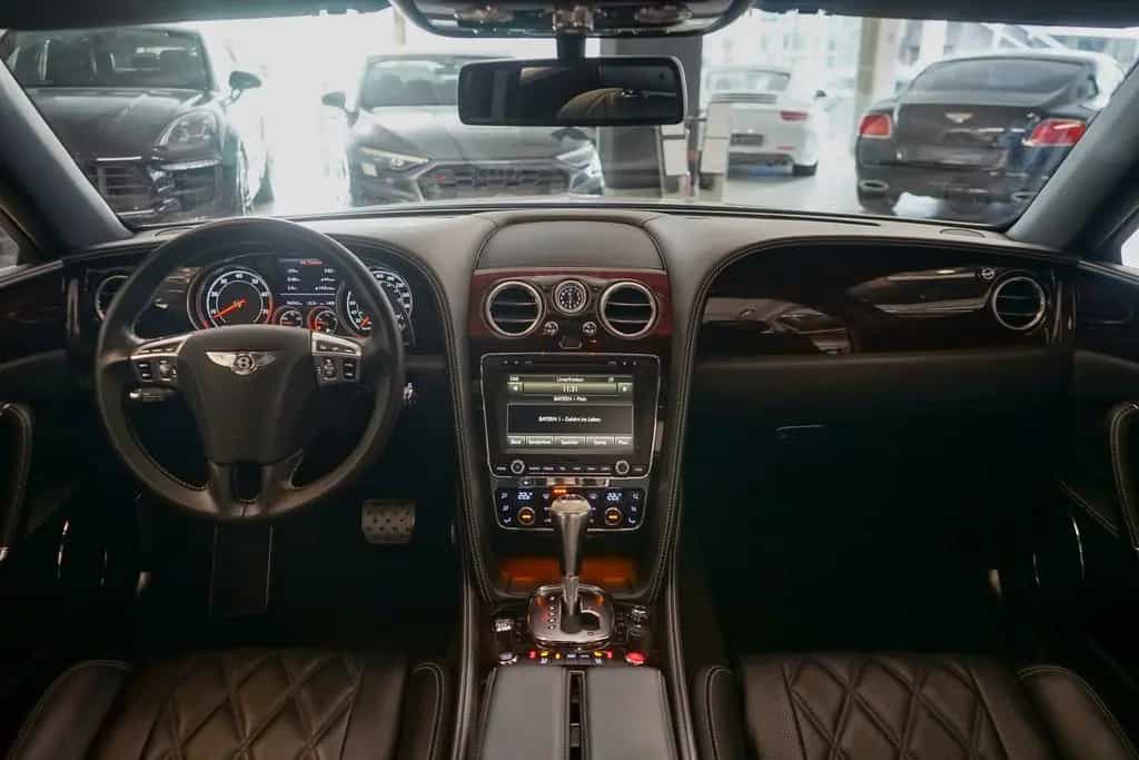 Bentley Flying Spur Mulliner v8 ACC Massage FondEntertai 03/2015-photo-24