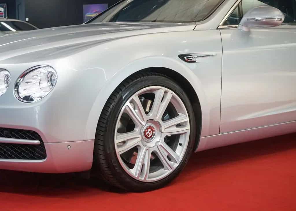 Bentley Flying Spur Mulliner v8 ACC Massage FondEntertai 03/2015-photo-4