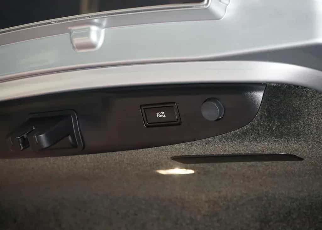 Bentley Flying Spur Mulliner v8 ACC Massage FondEntertai 03/2015-photo-42