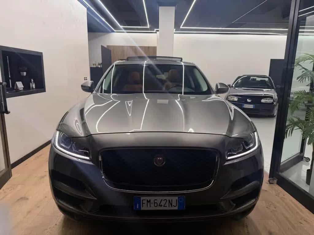 Jaguar F-Pace 2.0 D 240 CV AWD aut. Prestige 07/2018-photo-12