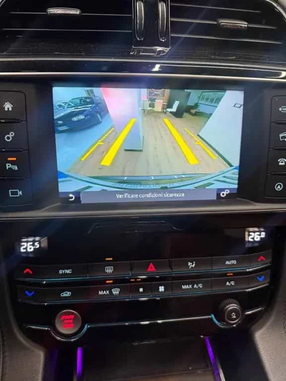 Jaguar F-Pace 2.0 D 240 CV AWD aut. Prestige 07/2018-photo-1