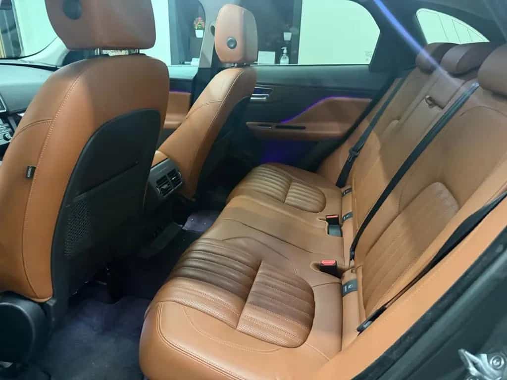 Jaguar F-Pace 2.0 D 240 CV AWD aut. Prestige 07/2018-photo-7
