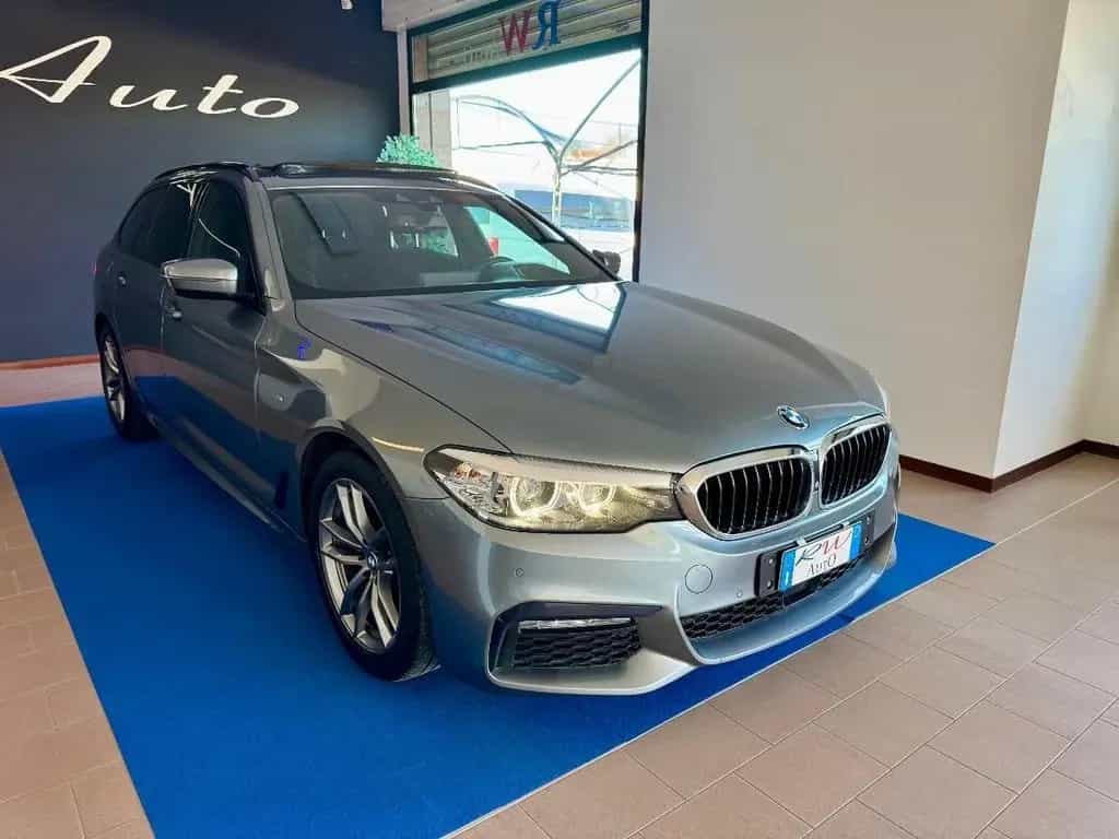 BMW - Serie 5 520 Touring Msport 01/2018-photo-1