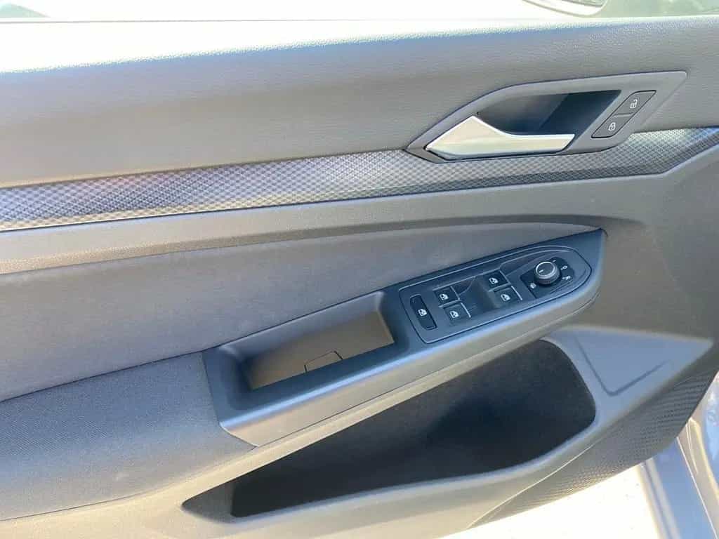 Volkswagen Golf VIII UNITED 1.0 TSI LED+ACC+NAVI+KLIMA+SHZ 03/2021-photo-19