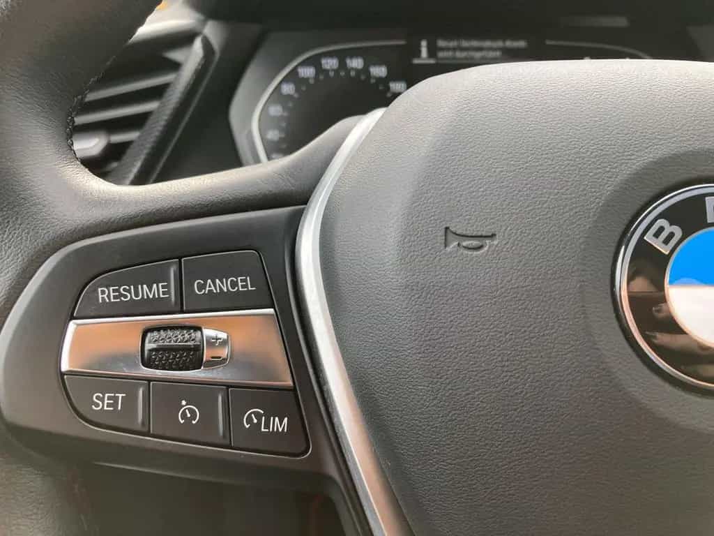 BMW 118 i SPORTLINE +LED+NAVI+KAMERA+TEMPOMAT+ 03/2020-photo-21