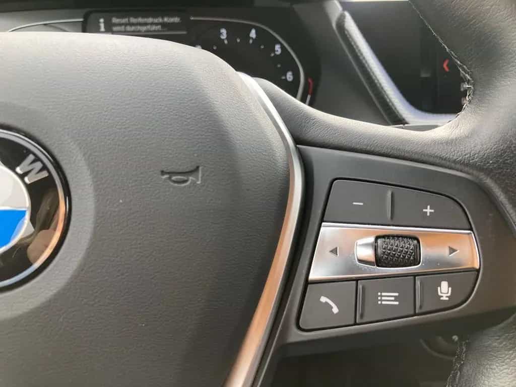 BMW 118 i SPORTLINE +LED+NAVI+KAMERA+TEMPOMAT+ 03/2020-photo-22