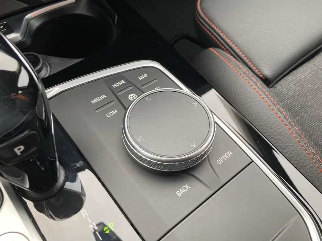 BMW 118 i SPORTLINE +LED+NAVI+KAMERA+TEMPOMAT+ 03/2020-photo-29