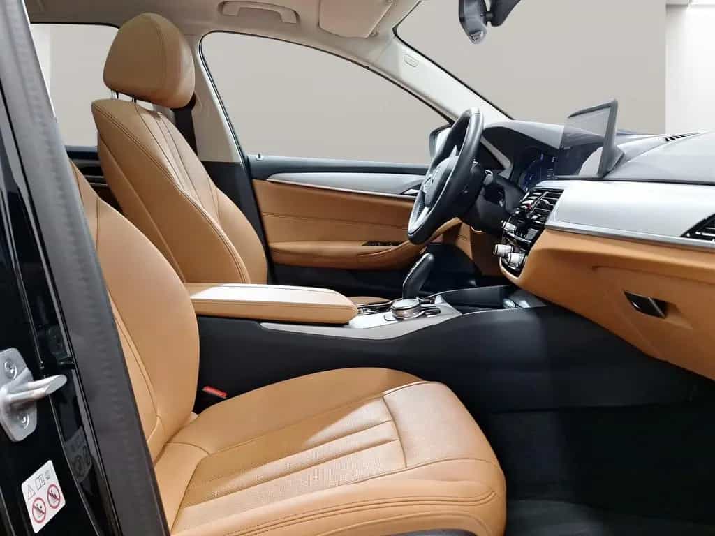 BMW 5 Series 520d xDrive Touring Standheizung Kamera HiFi 03/2023-photo-4
