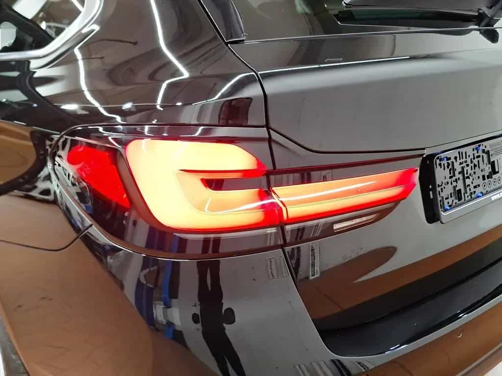 BMW 5 Series 520d xDrive Touring Standheizung Kamera HiFi 03/2023-photo-9