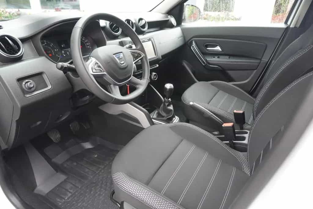 Dacia Duster TCe 125 Navi Kamera PDC Freisprechanlage 08/2018-photo-12