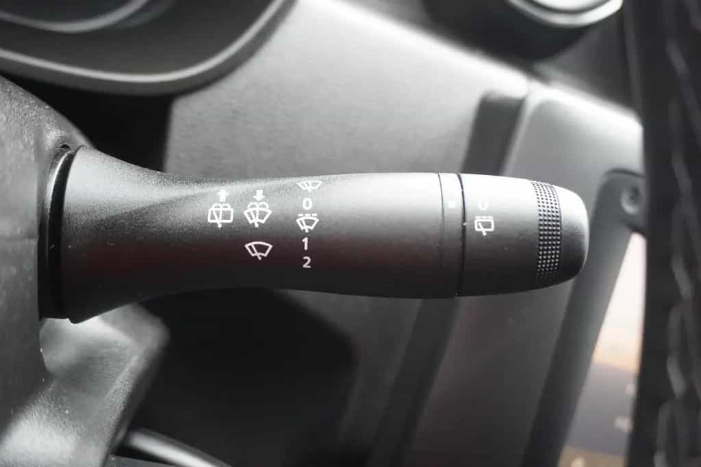 Dacia Duster TCe 125 Navi Kamera PDC Freisprechanlage 08/2018-photo-18