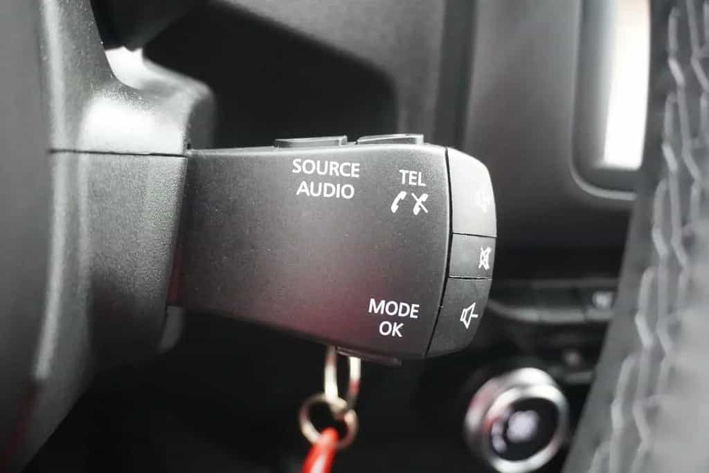 Dacia Duster TCe 125 Navi Kamera PDC Freisprechanlage 08/2018-photo-19