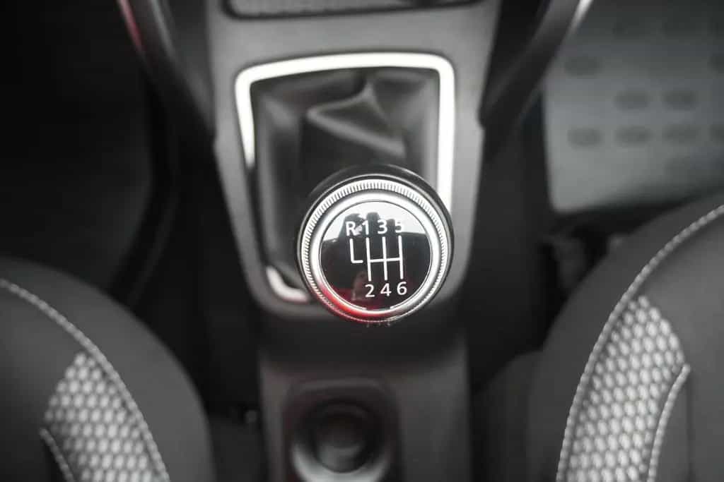 Dacia Duster TCe 125 Navi Kamera PDC Freisprechanlage 08/2018-photo-24
