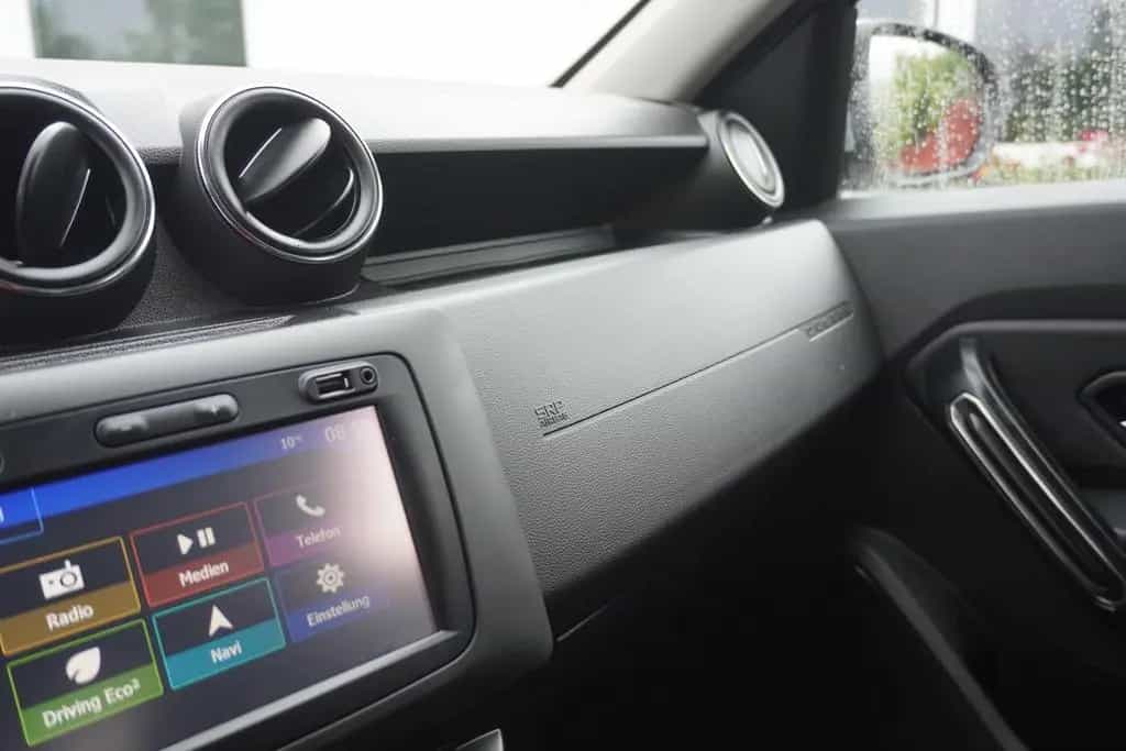 Dacia Duster TCe 125 Navi Kamera PDC Freisprechanlage 08/2018-photo-27