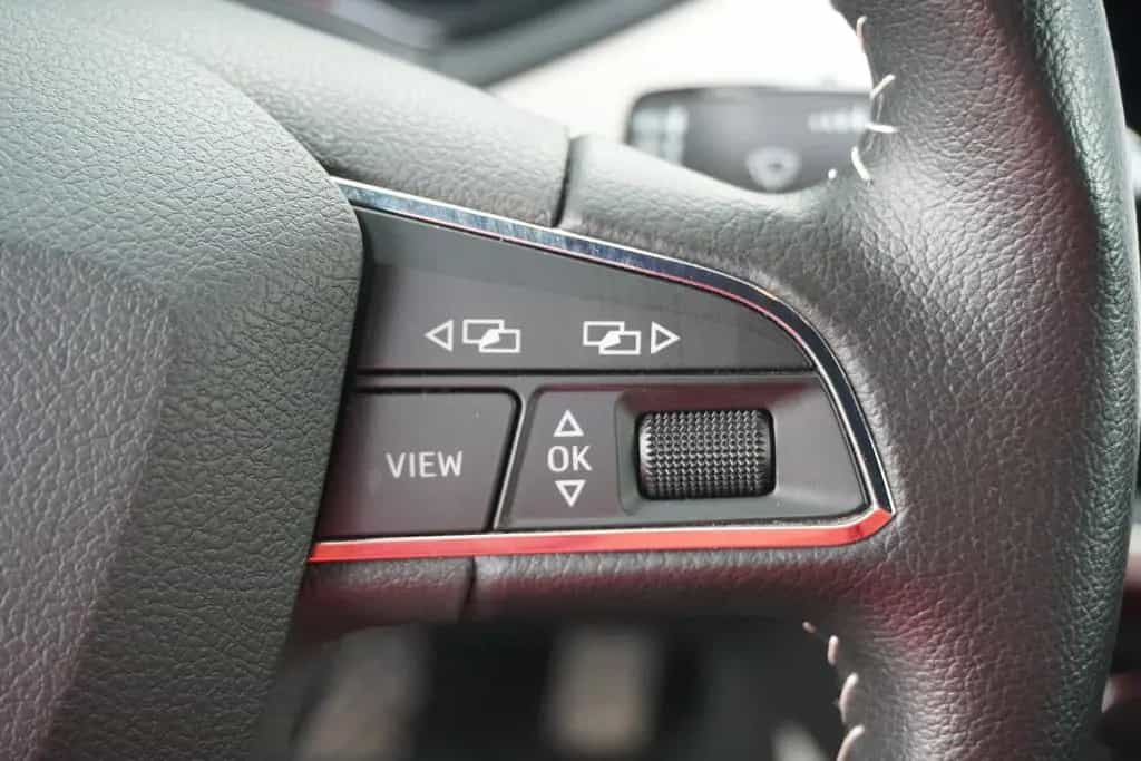 Seat Arona 1.0 TSI Xcellence DSG LED Navi FullLink 02/2021-photo-25