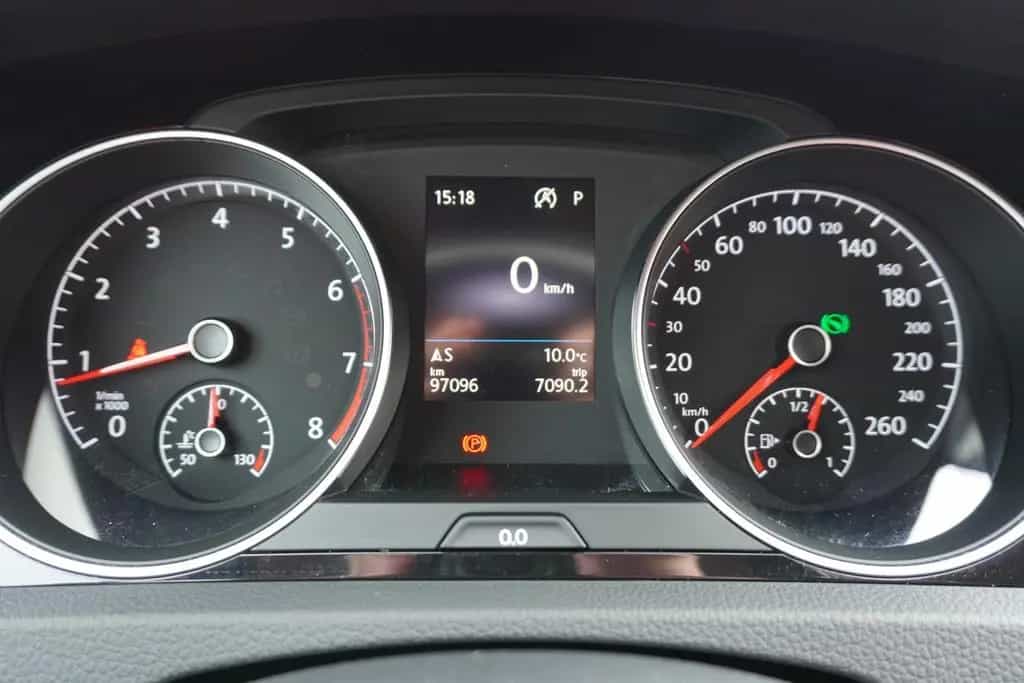 Volkswagen Golf VII Variant 1.5TSI Highline LED AHK Kamera 06/2018-photo-21
