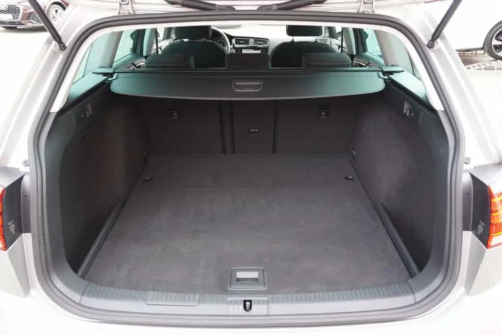 Volkswagen Golf VII Variant 1.5TSI Highline LED AHK Kamera 06/2018-photo-32