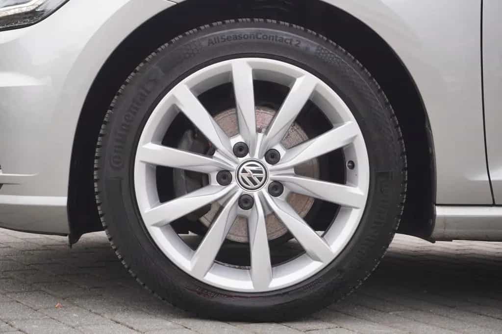 Volkswagen Golf VII Variant 1.5TSI Highline LED AHK Kamera 06/2018-photo-33