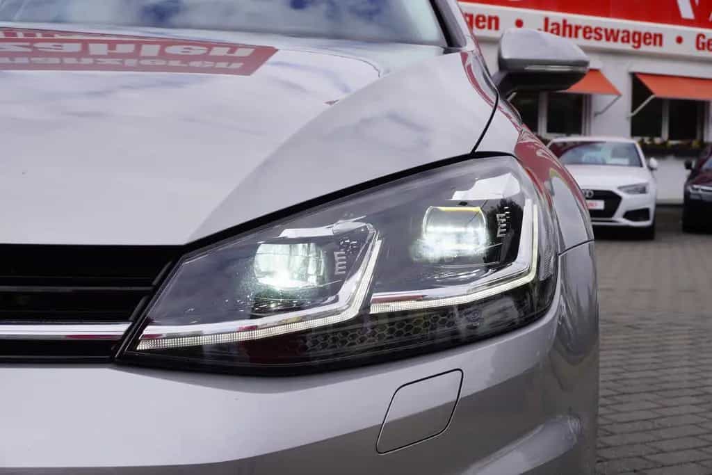 Volkswagen Golf VII Variant 1.5TSI Highline LED AHK Kamera 06/2018-photo-8