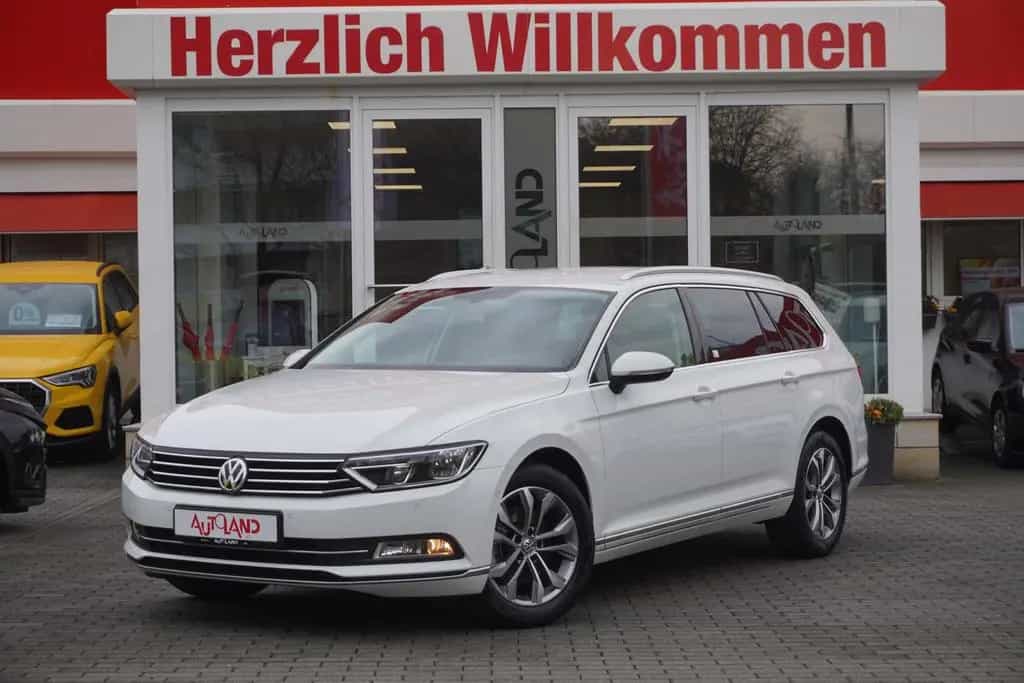 Volkswagen Passat Variant Passat 1.8 TSI Variant Highline LED ACC Tempomat 01/2017-photo-1