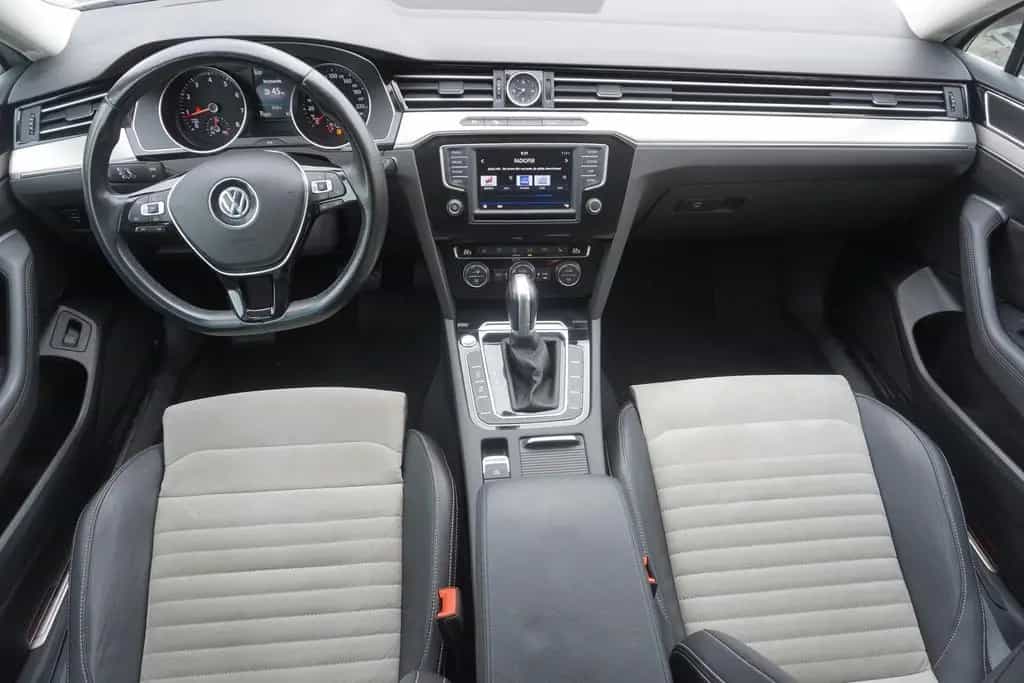 Volkswagen Passat Variant Passat 1.8 TSI Variant Highline LED ACC Tempomat 01/2017-photo-11