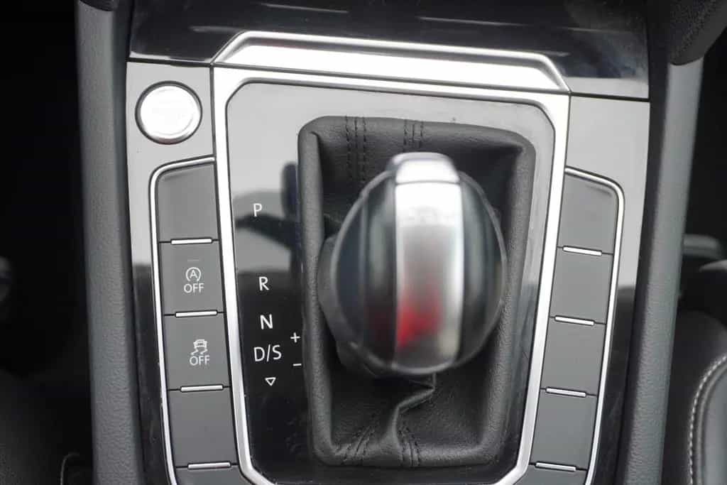 Volkswagen Passat Variant Passat 1.8 TSI Variant Highline LED ACC Tempomat 01/2017-photo-18
