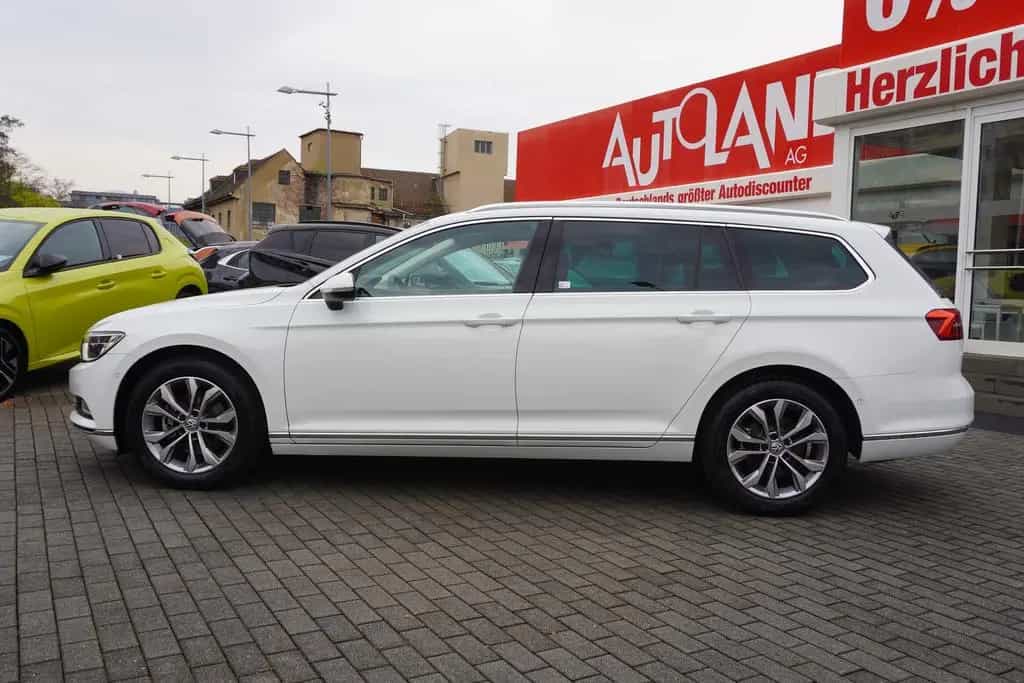 Volkswagen Passat Variant Passat 1.8 TSI Variant Highline LED ACC Tempomat 01/2017-photo-2