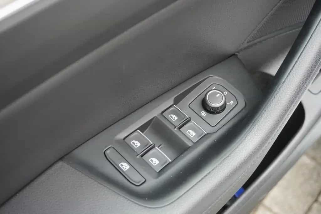 Volkswagen Passat Variant Passat 1.8 TSI Variant Highline LED ACC Tempomat 01/2017-photo-26