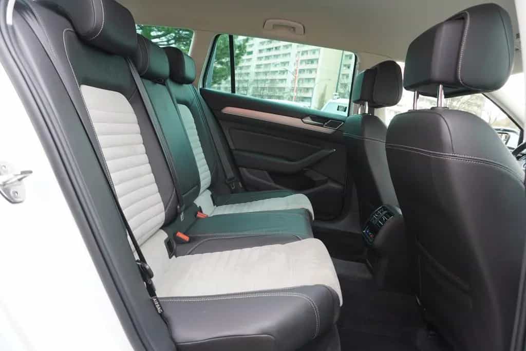 Volkswagen Passat Variant Passat 1.8 TSI Variant Highline LED ACC Tempomat 01/2017-photo-28