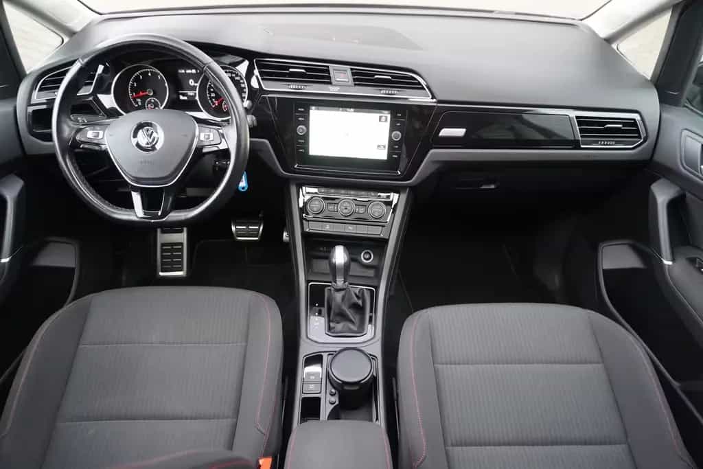 Volkswagen Touran 1.4 TSI DSG Sound LED AHK Navi 7-Sitzer 03/2018-photo-10