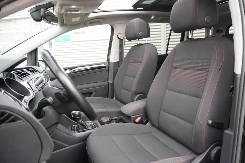 Volkswagen Touran 1.4 TSI DSG Sound LED AHK Navi 7-Sitzer 03/2018-photo-19