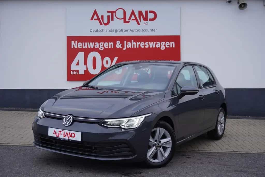 Volkswagen Golf VIII 2.0 TDI Life DSG LED Navi Standheizung 09/2020-photo-1