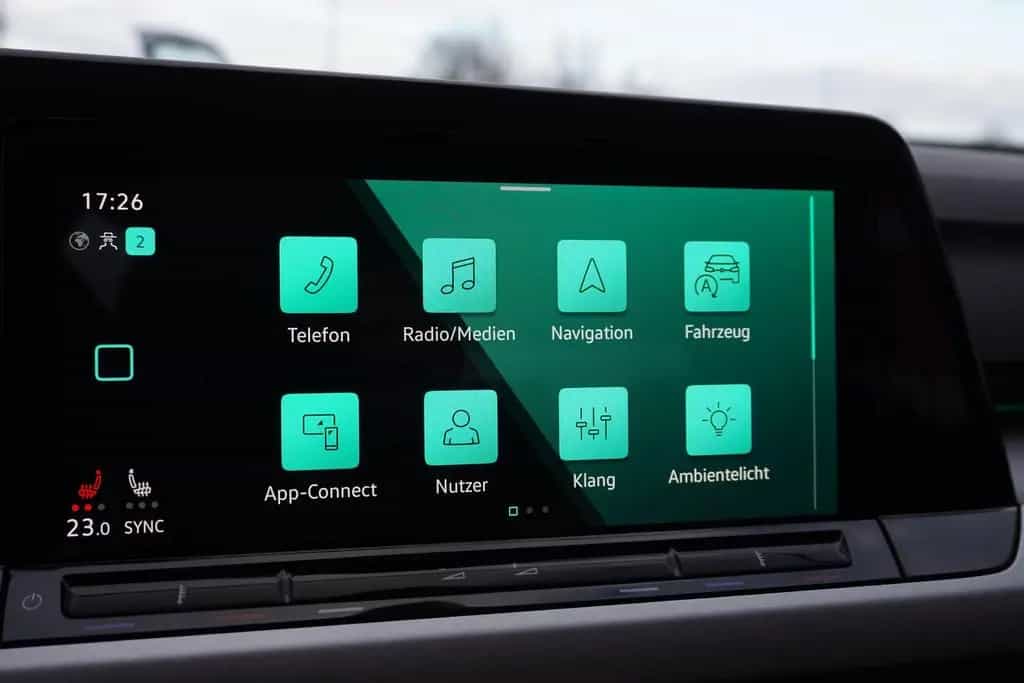 Volkswagen Golf VIII 2.0 TDI Life DSG LED Navi Standheizung 09/2020-photo-11