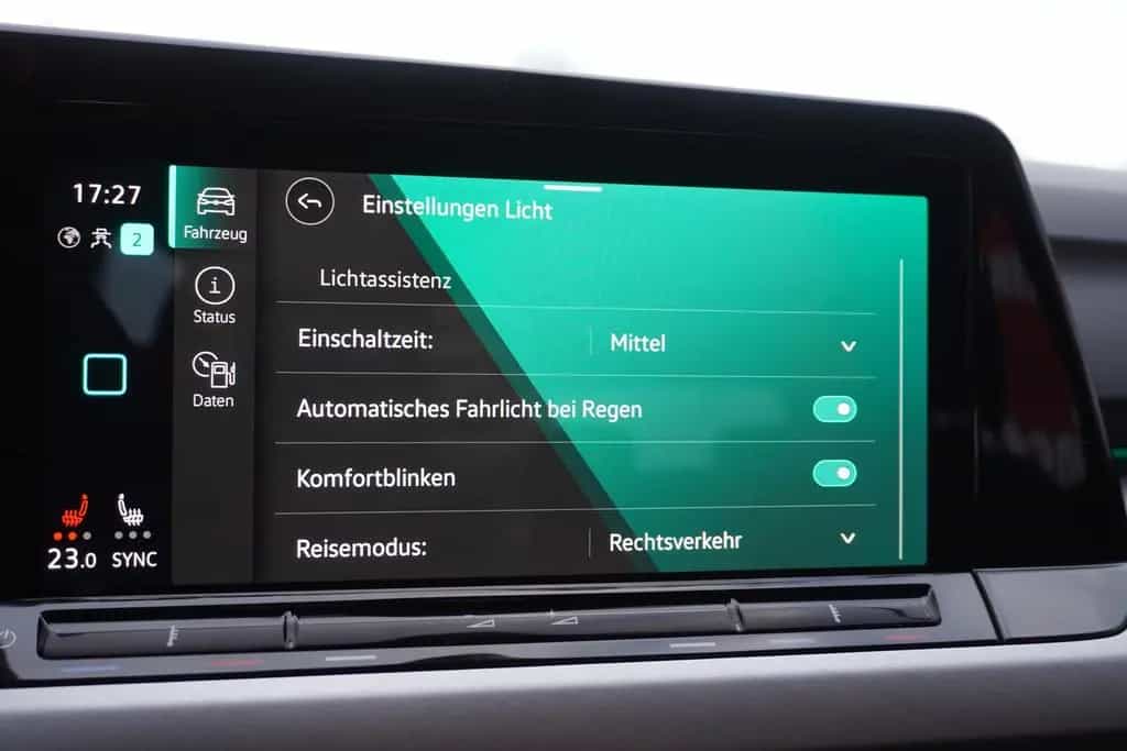 Volkswagen Golf VIII 2.0 TDI Life DSG LED Navi Standheizung 09/2020-photo-20