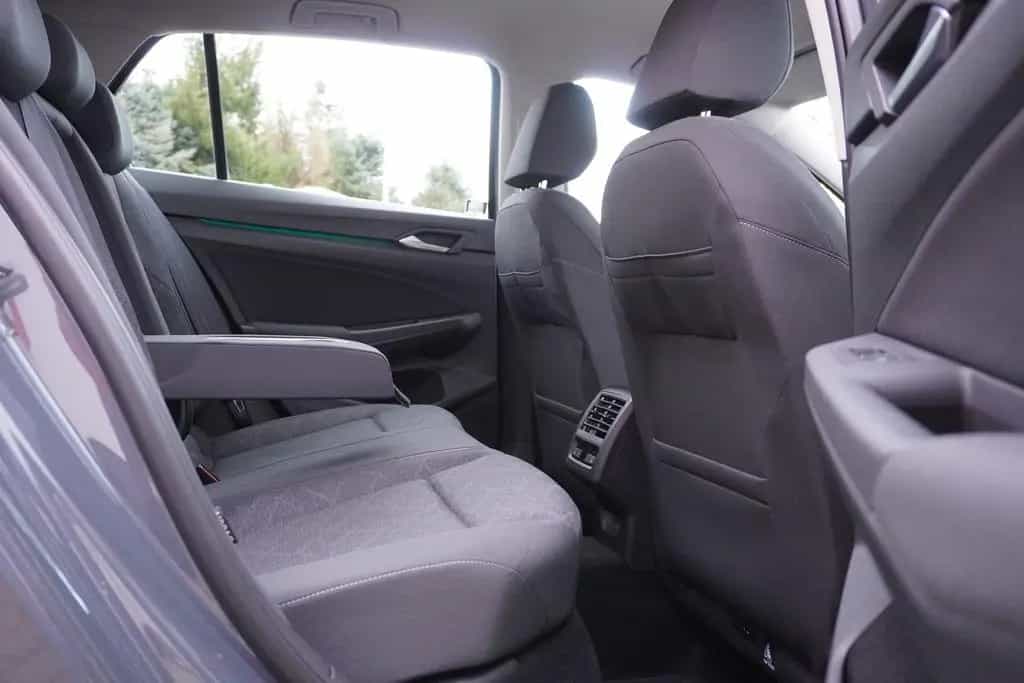 Volkswagen Golf VIII 2.0 TDI Life DSG LED Navi Standheizung 09/2020-photo-40