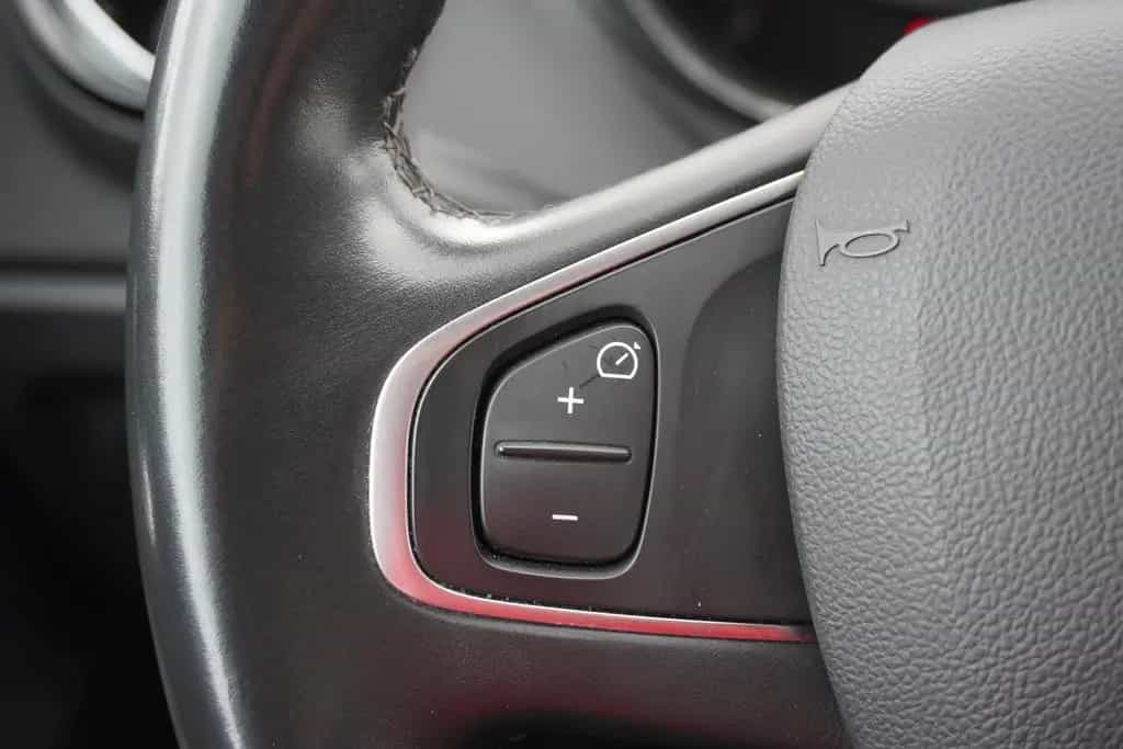Renault Captur 1.3 TCE Navi Kamera Totwinkel Sitzheizung 05/2019-photo-24