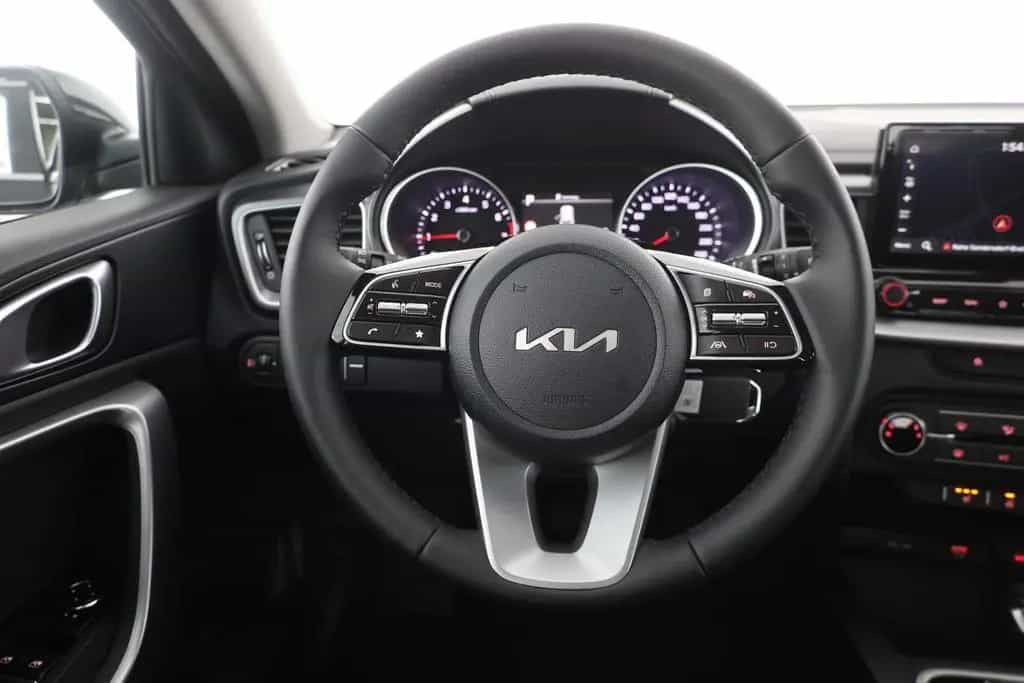 Kia XCeed 1.6 GDI Aut. LED Navi Kamera 03/2026-photo-13