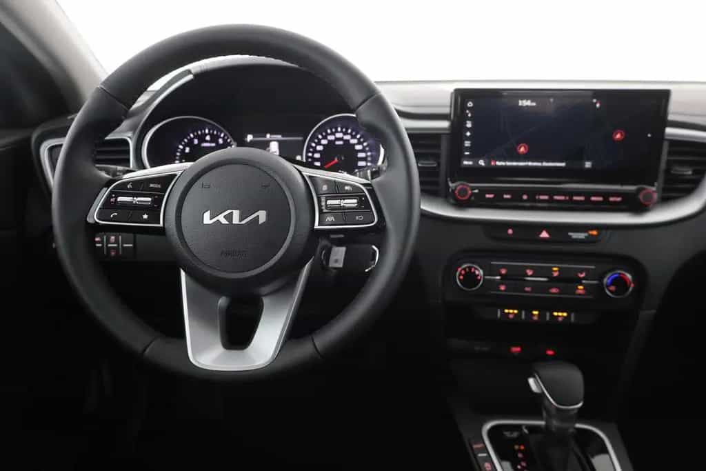 Kia XCeed 1.6 GDI Aut. LED Navi Kamera 03/2026-photo-9