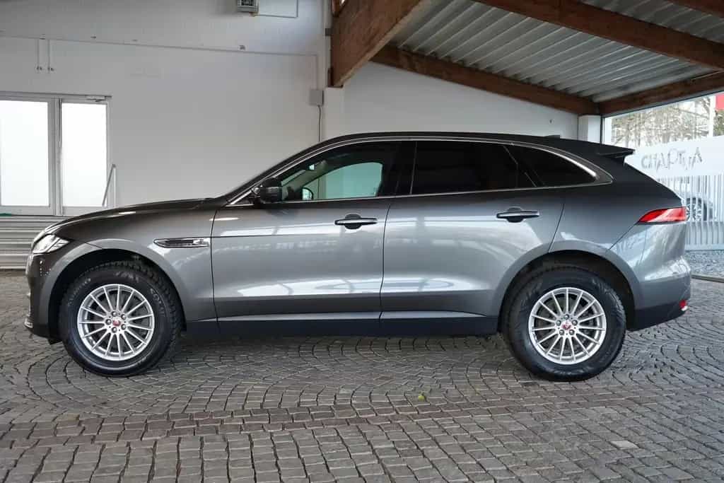 Jaguar F-Pace 3.0 AWD Prestige Panorama Navi Standheizu 09/2016-photo-2