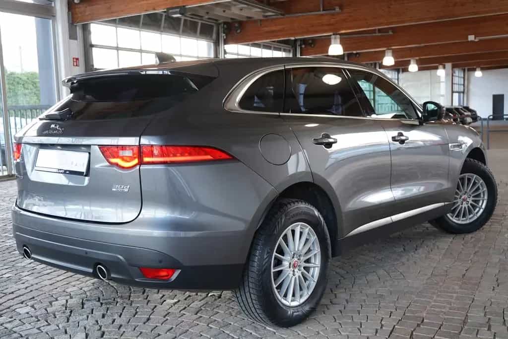 Jaguar F-Pace 3.0 AWD Prestige Panorama Navi Standheizu 09/2016-photo-3
