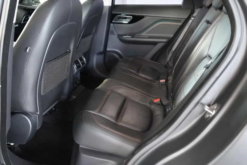 Jaguar F-Pace 3.0 AWD Prestige Panorama Navi Standheizu 09/2016-photo-30