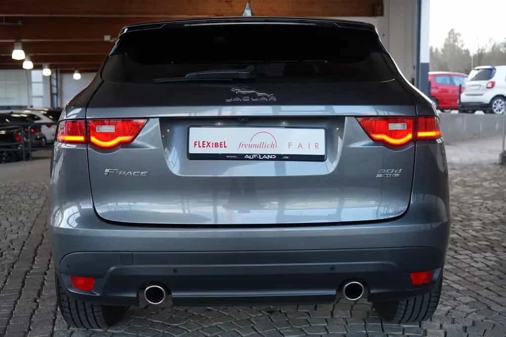 Jaguar F-Pace 3.0 AWD Prestige Panorama Navi Standheizu 09/2016-photo-4